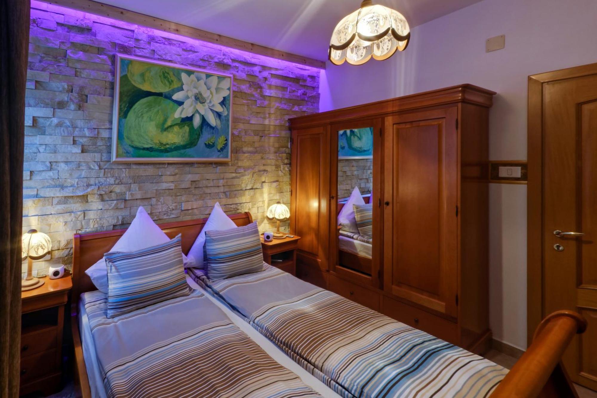 Boutique Hotel Forest Retreat (Adults Only) Busteni Exterior photo